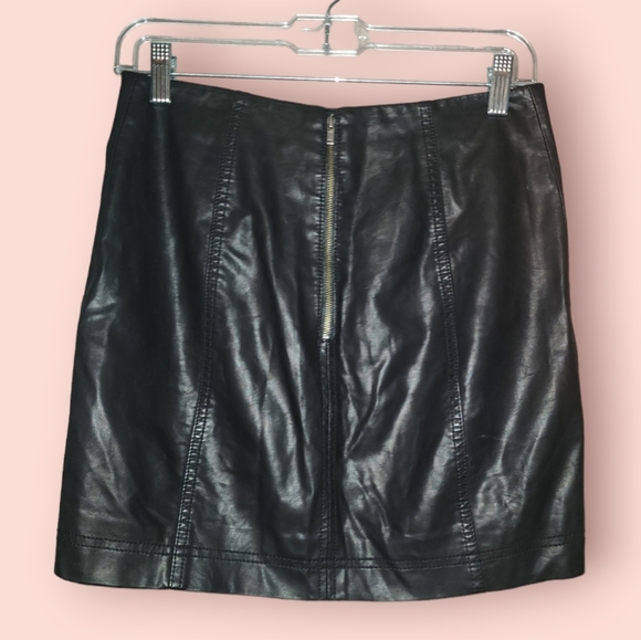 Free People Zip it To Vegan Leather Mini Skirt - Picture 2 of 3